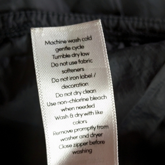 Athleta Medium Black Thin Full Zip Hooded Travel Jacket - Picture 5 of 10